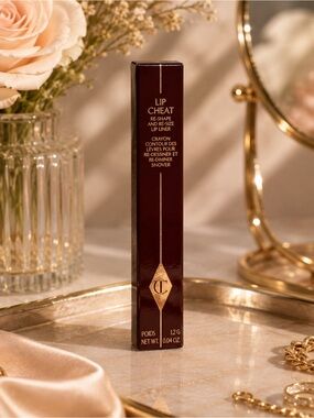 Charlotte Tilbury Lip Cheat Lip Liner – Iconic Nude – New in Box ✨